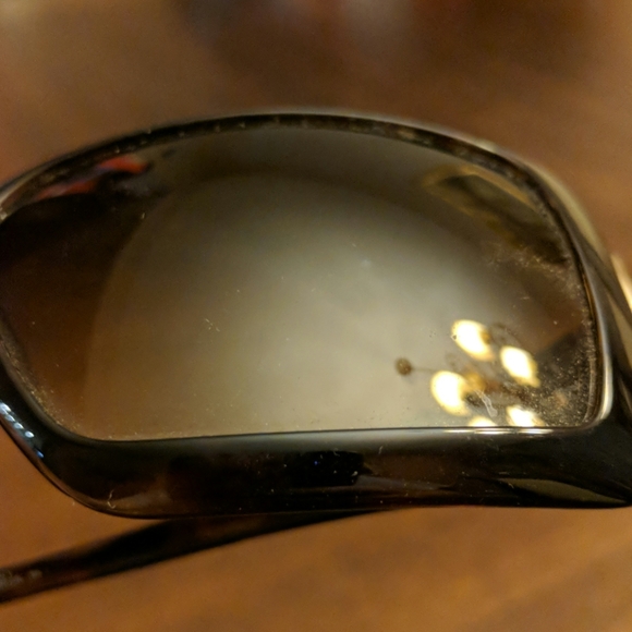 Gucci Sunglasses - Picture 6 of 8